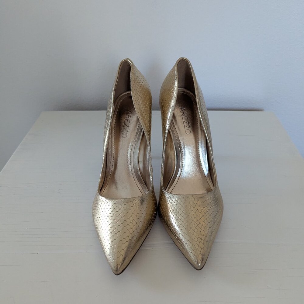 Arezzo Brazilian Gold Stilettos, 6.5 - Picture 2 of 3